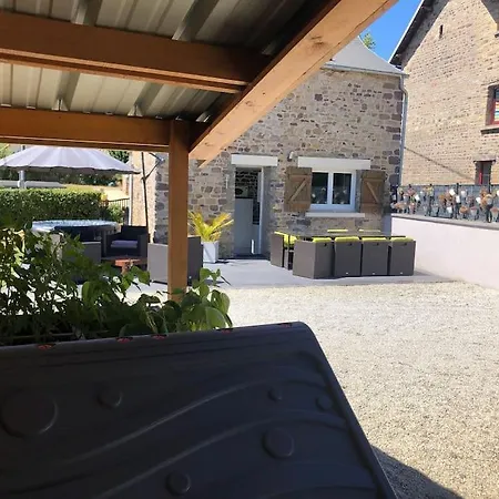 Maison De Famille Avec *
